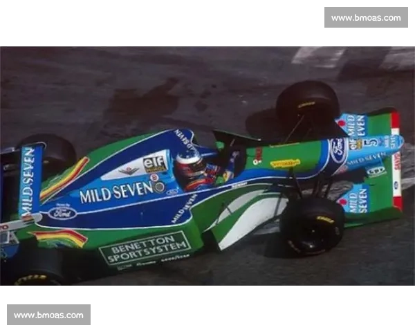 F1维修区惊魂！车队失误让冠军梦碎，车迷痛心疾首