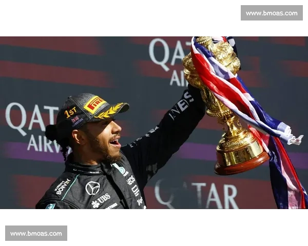 梅赛德斯绝地反击,汉密尔顿重返领奖台,王者归来! 梅赛德斯绝地反击,汉密尔顿重返领奖台,王者归来!